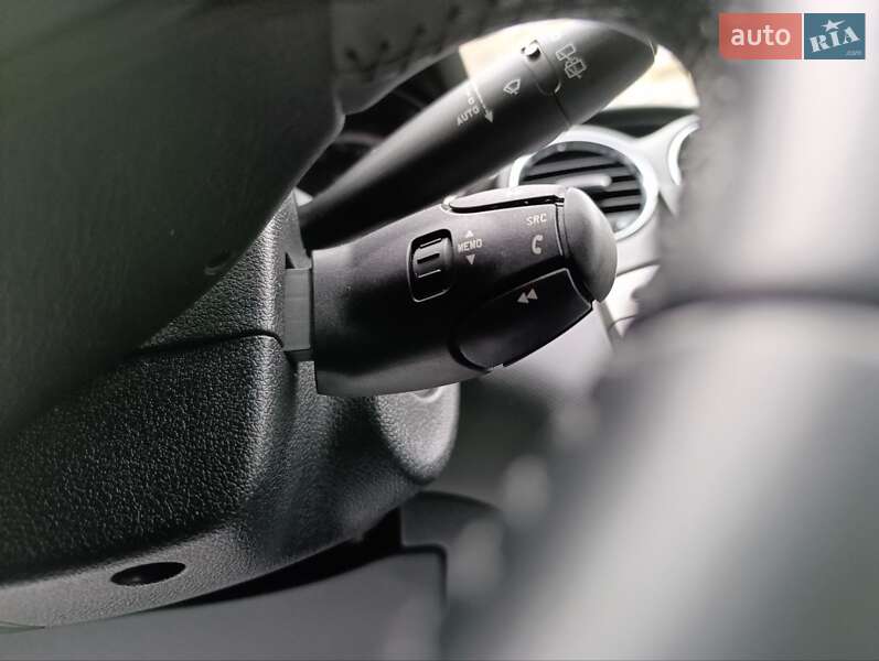 Хэтчбек Peugeot 308 2013 в Киеве