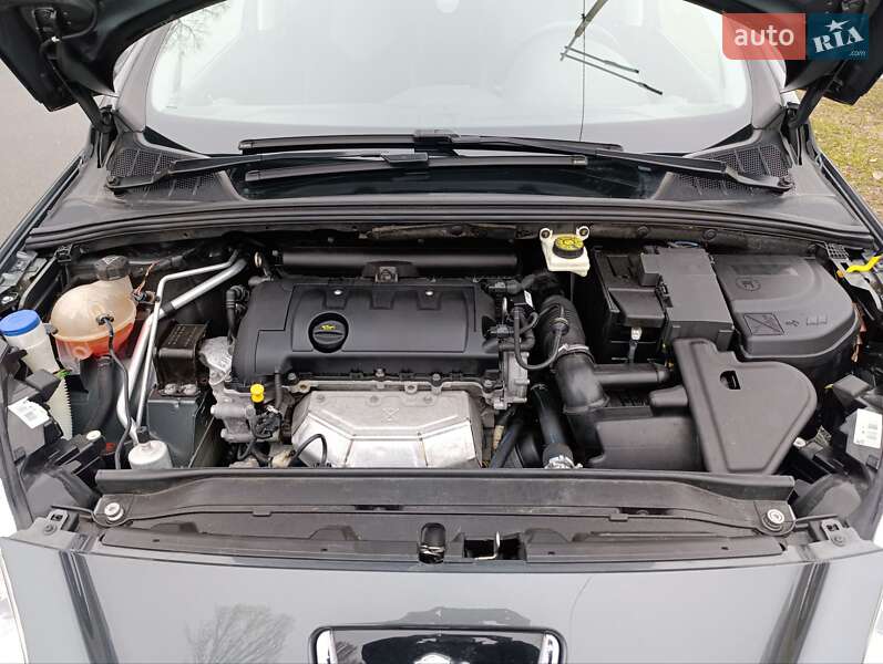 Хэтчбек Peugeot 308 2013 в Киеве