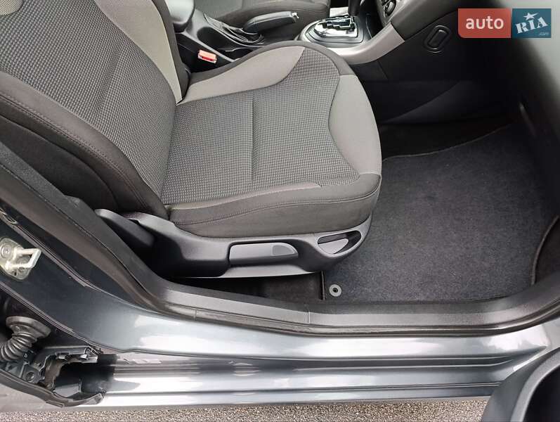Хэтчбек Peugeot 308 2013 в Киеве
