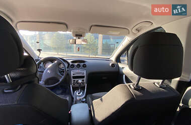 Хэтчбек Peugeot 308 2008 в 