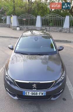 Универсал Peugeot 308 2017 в 