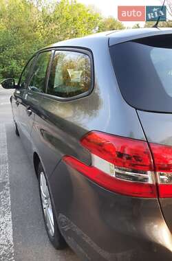 Универсал Peugeot 308 2017 в 