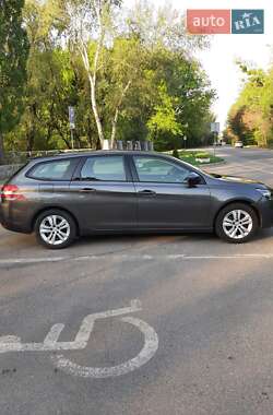 Универсал Peugeot 308 2017 в 