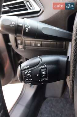 Универсал Peugeot 308 2017 в 