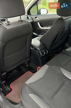 Хэтчбек Peugeot 308 2012 в 