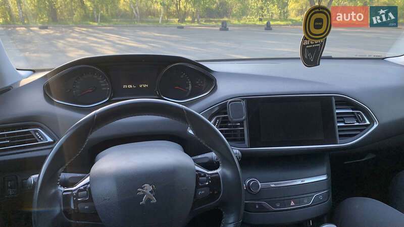Хетчбек Peugeot 308 2014 в Києві