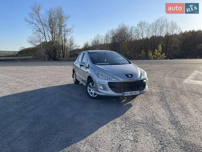 Хэтчбек Peugeot 308 2010 в Харькове