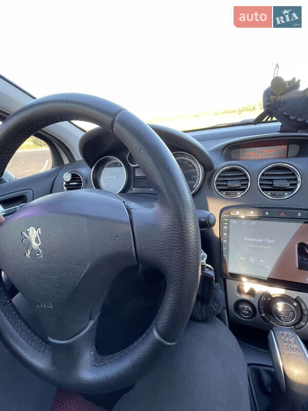 Хэтчбек Peugeot 308 2010 в Харькове