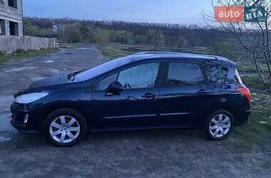 Универсал Peugeot 308 2010 в 