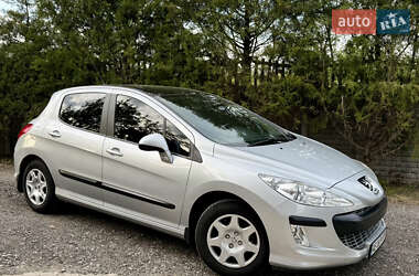 Хэтчбек Peugeot 308 2009 в 
