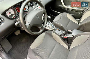 Хэтчбек Peugeot 308 2009 в 