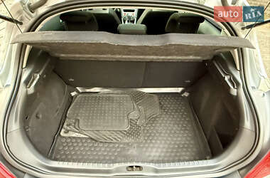 Хэтчбек Peugeot 308 2009 в 