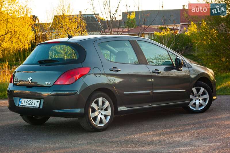 Хэтчбек Peugeot 308 2007 в Костополе