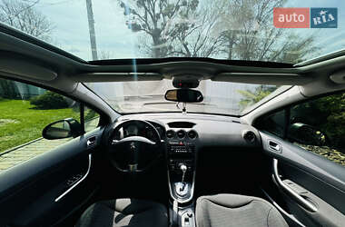 Хэтчбек Peugeot 308 2012 в 