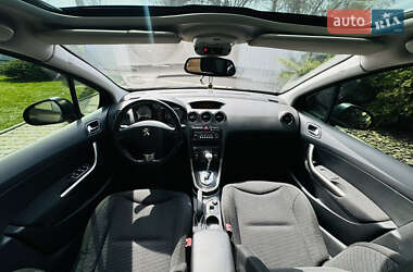 Хэтчбек Peugeot 308 2012 в 