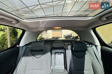 Хэтчбек Peugeot 308 2012 в 