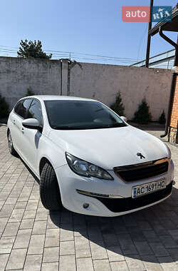 Универсал Peugeot 308 2015 в Маневичах