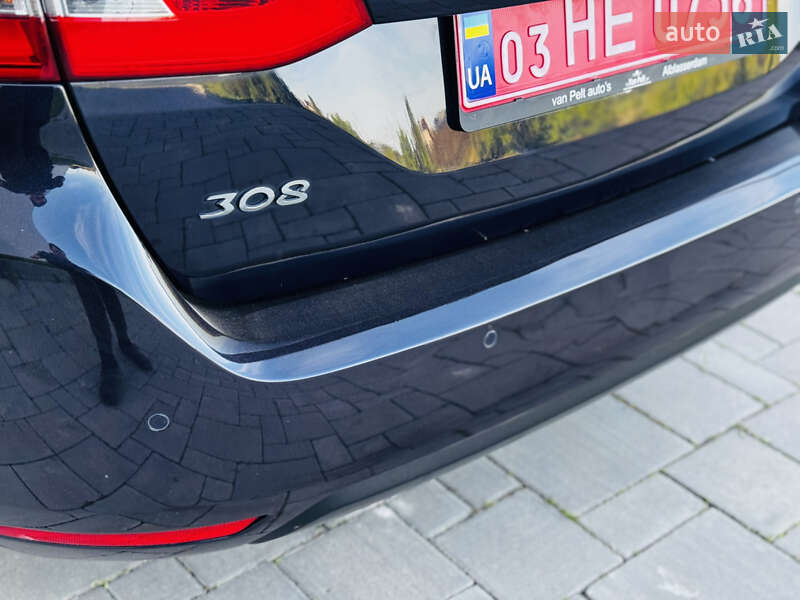 Універсал Peugeot 308 2015 в Здолбуніві