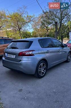 Хетчбек Peugeot 308 2014 в 