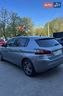 Хетчбек Peugeot 308 2014 в 