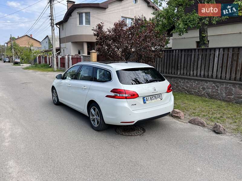 Универсал Peugeot 308 2016 в Киеве