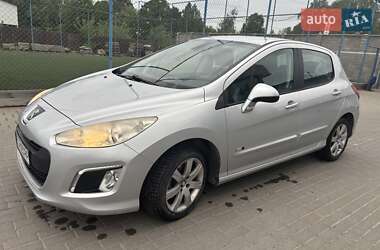 Хэтчбек Peugeot 308 2013 в Львове