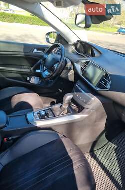 Універсал Peugeot 308 2015 в 