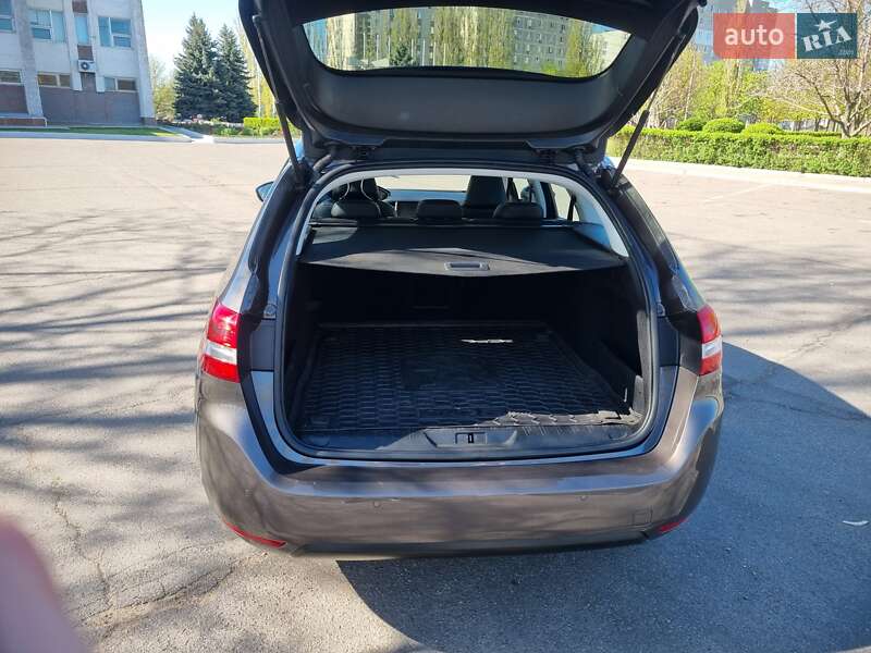 Універсал Peugeot 308 2015 в Южноукраїнську