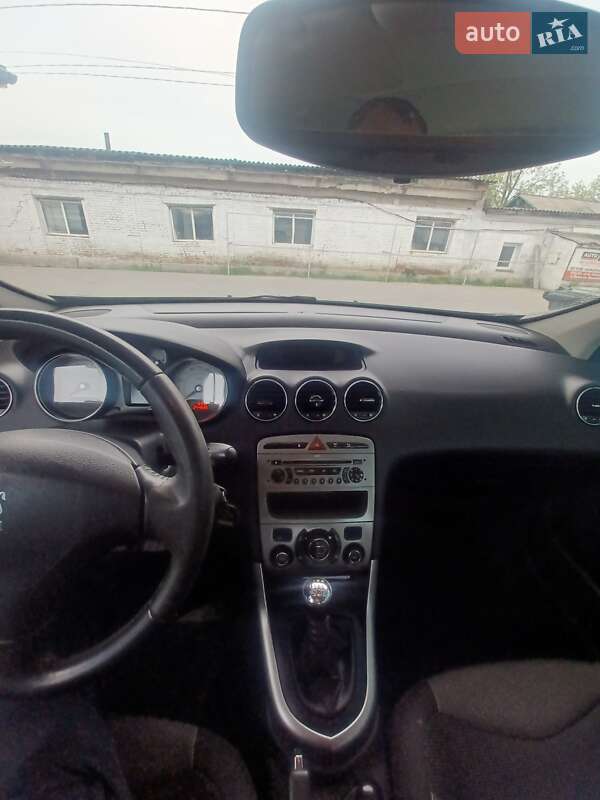 Хэтчбек Peugeot 308 2009 в Малине