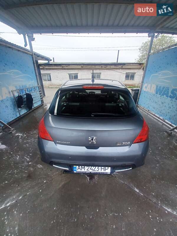 Хэтчбек Peugeot 308 2009 в Малине