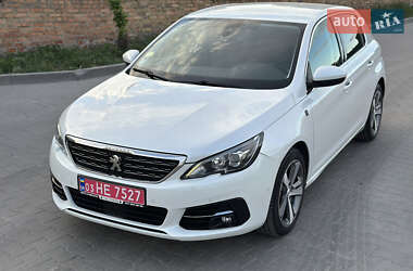 Хэтчбек Peugeot 308 2018 в 