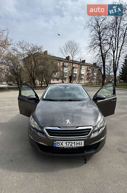 Универсал Peugeot 308 2015 в Староконстантинове