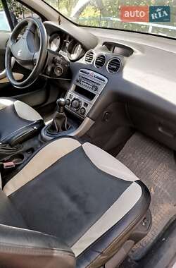 Хэтчбек Peugeot 308 2008 в 