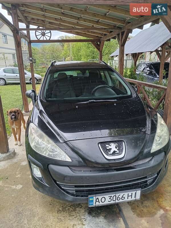 Универсал Peugeot 308 2008 в Бедевле