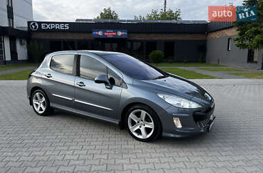 Хетчбек Peugeot 308 2008 в 
