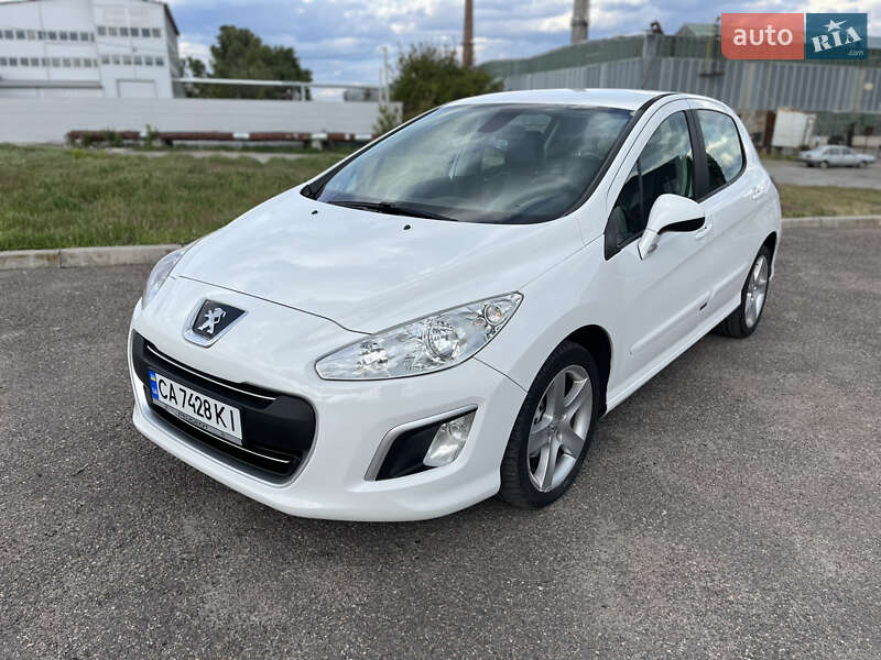 Peugeot 308 2011