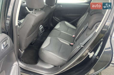 Хэтчбек Peugeot 308 2012 в 