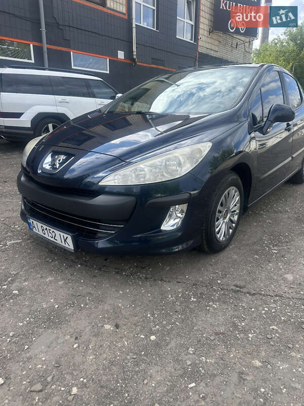 Хэтчбек Peugeot 308 2010 в Киеве