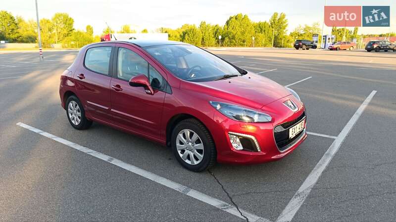 Хэтчбек Peugeot 308 2012 в Киеве