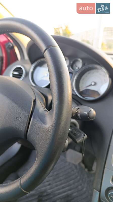 Хэтчбек Peugeot 308 2012 в Киеве