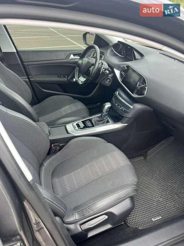 Універсал Peugeot 308 2019 в Рівному