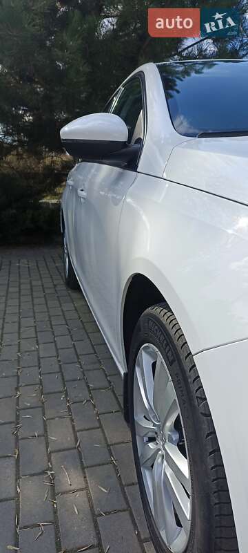 Универсал Peugeot 308 2015 в Каменке