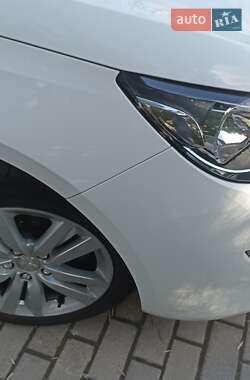 Универсал Peugeot 308 2015 в 