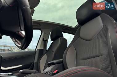 Хэтчбек Peugeot 308 2012 в 