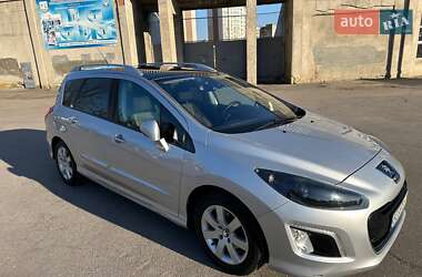 Универсал Peugeot 308 2012 в 