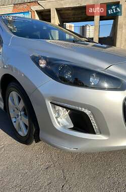 Универсал Peugeot 308 2012 в 
