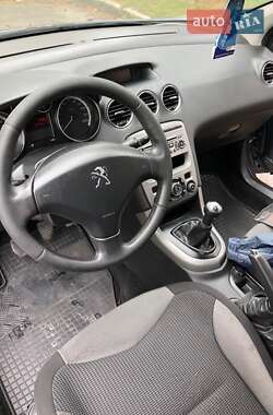 Хетчбек Peugeot 308 2011 в 