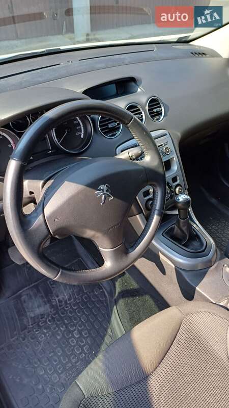 Хэтчбек Peugeot 308 2011 в Днепре