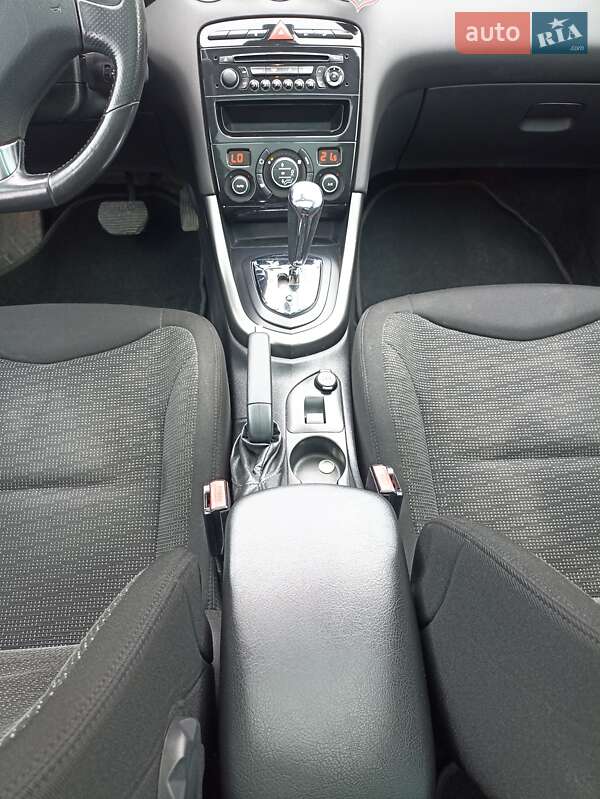 Универсал Peugeot 308 2011 в Луцке