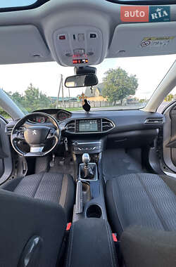 Універсал Peugeot 308 2014 в 